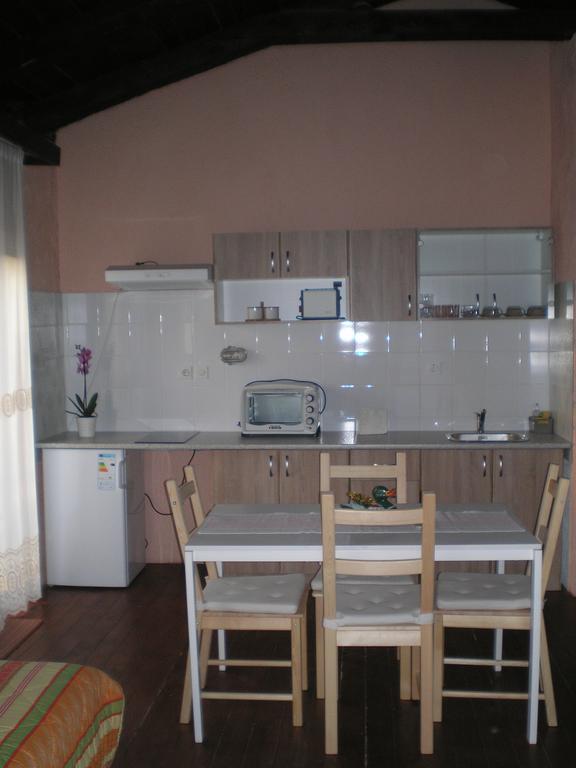Agroturizam Toni Apartment Motovun Bagian luar foto