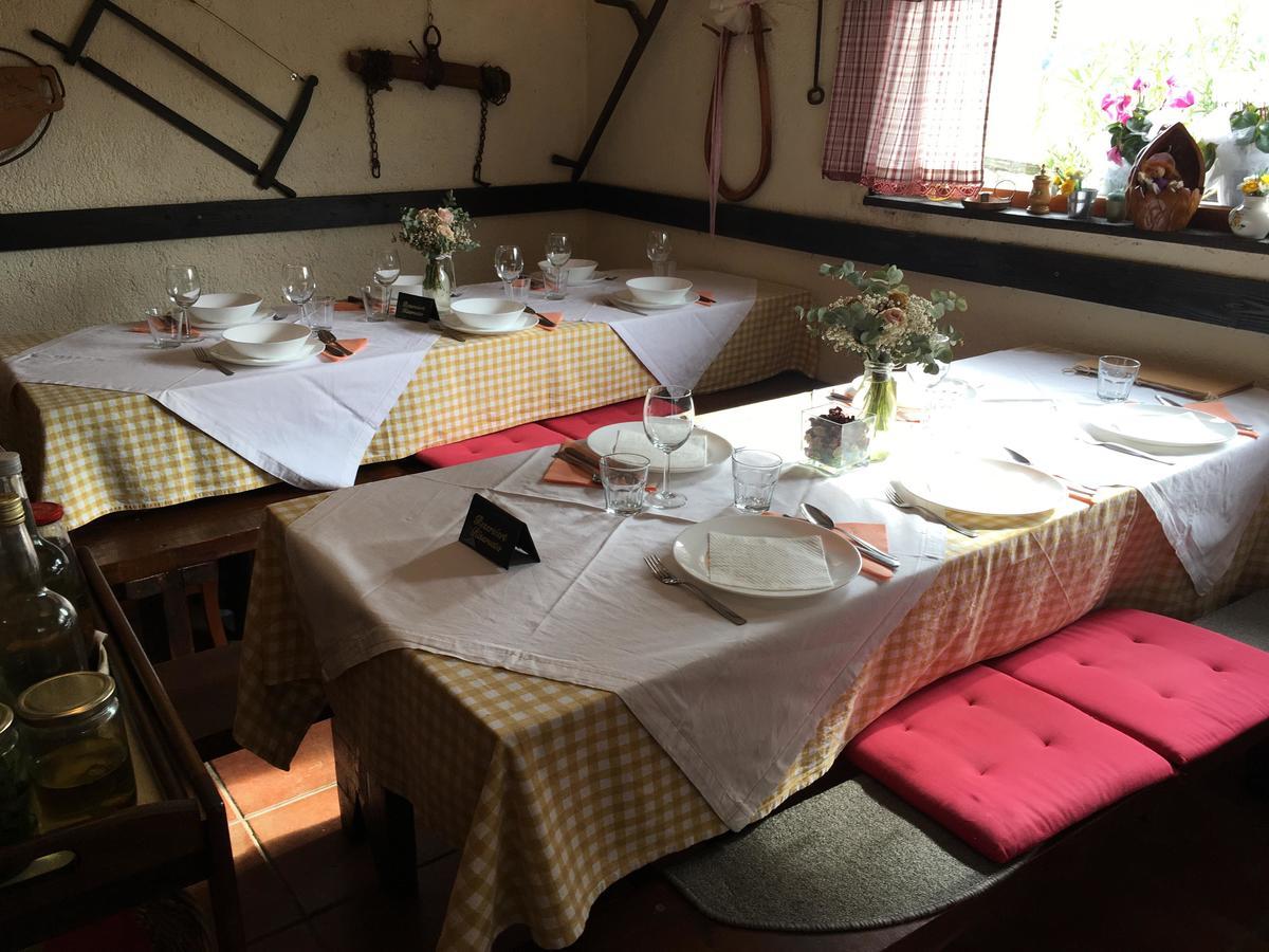 Agroturizam Toni Apartment Motovun Bagian luar foto